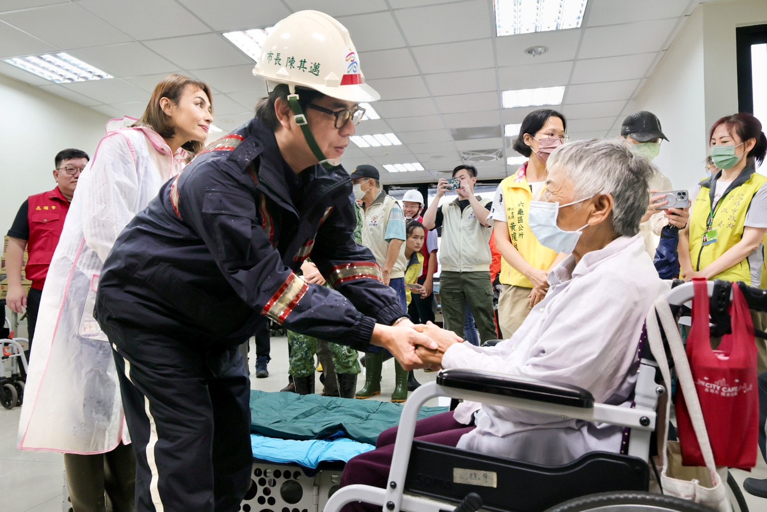 凱米來襲 陳其邁挺進山區關心居民