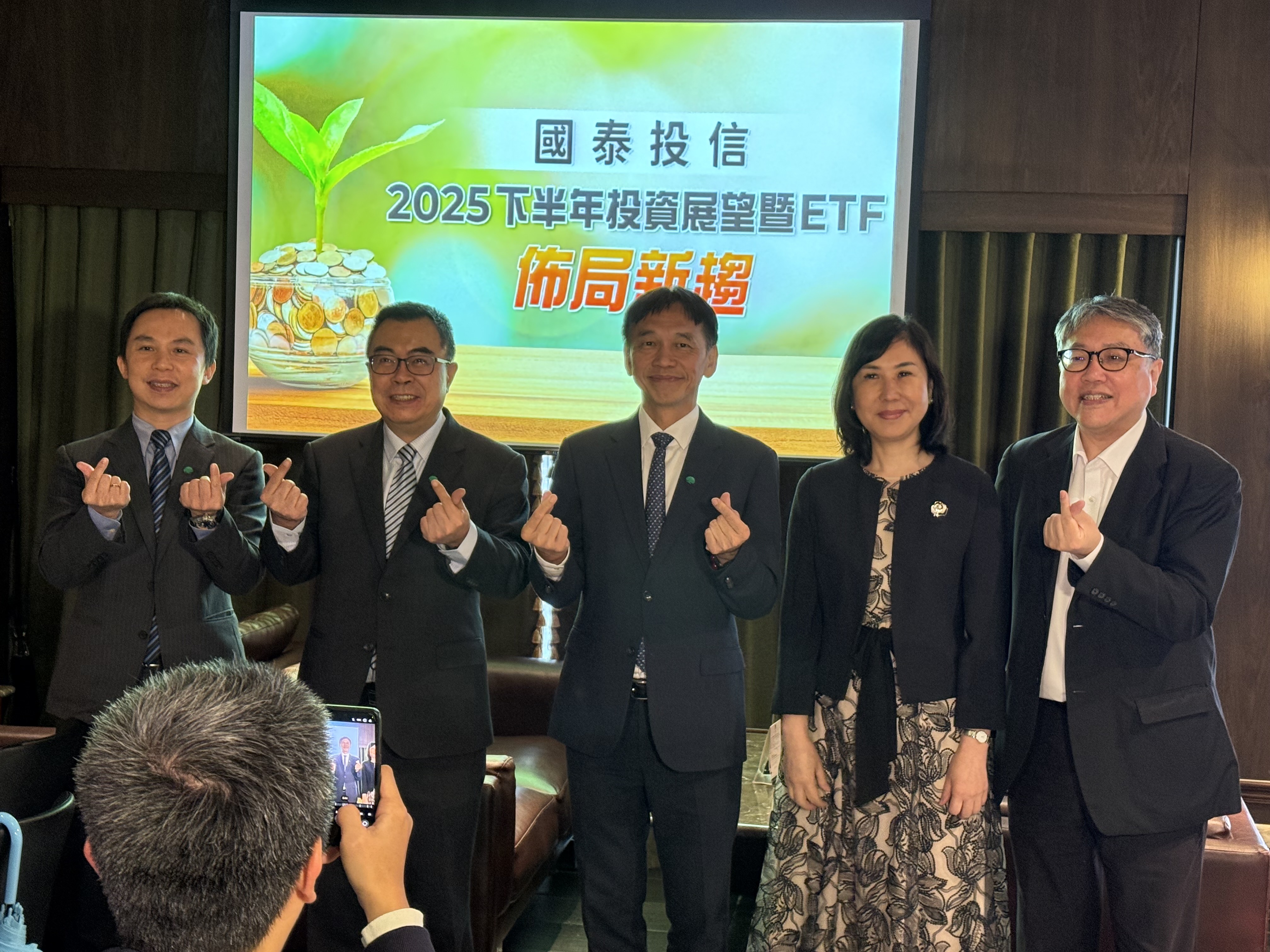 「多頭總司令」張錫樂觀看待台股下半年　00878經理人建議這樣佈局！