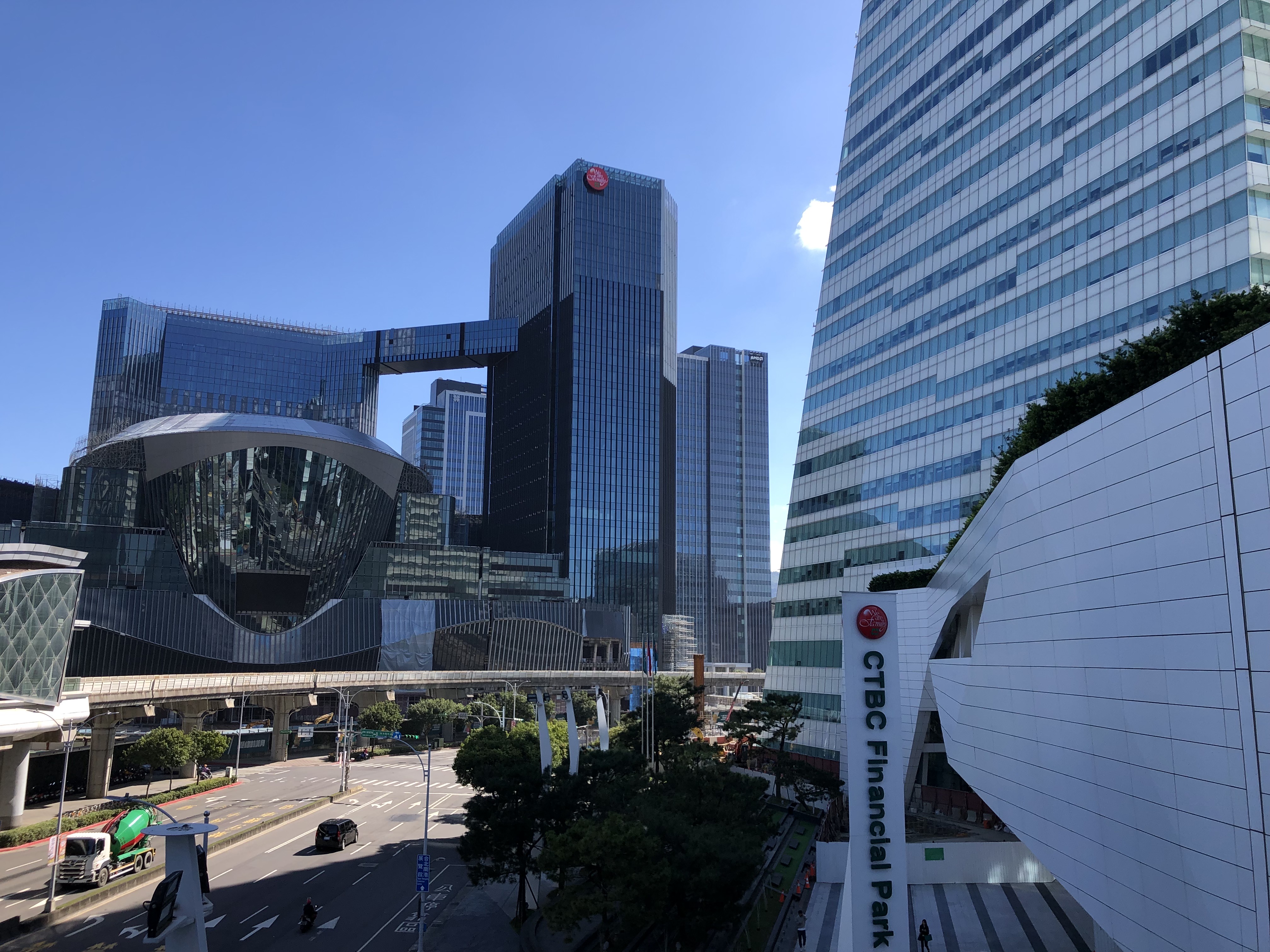 中信金法說重點掃描!台幣長期看升 未參貸香港僑福建設