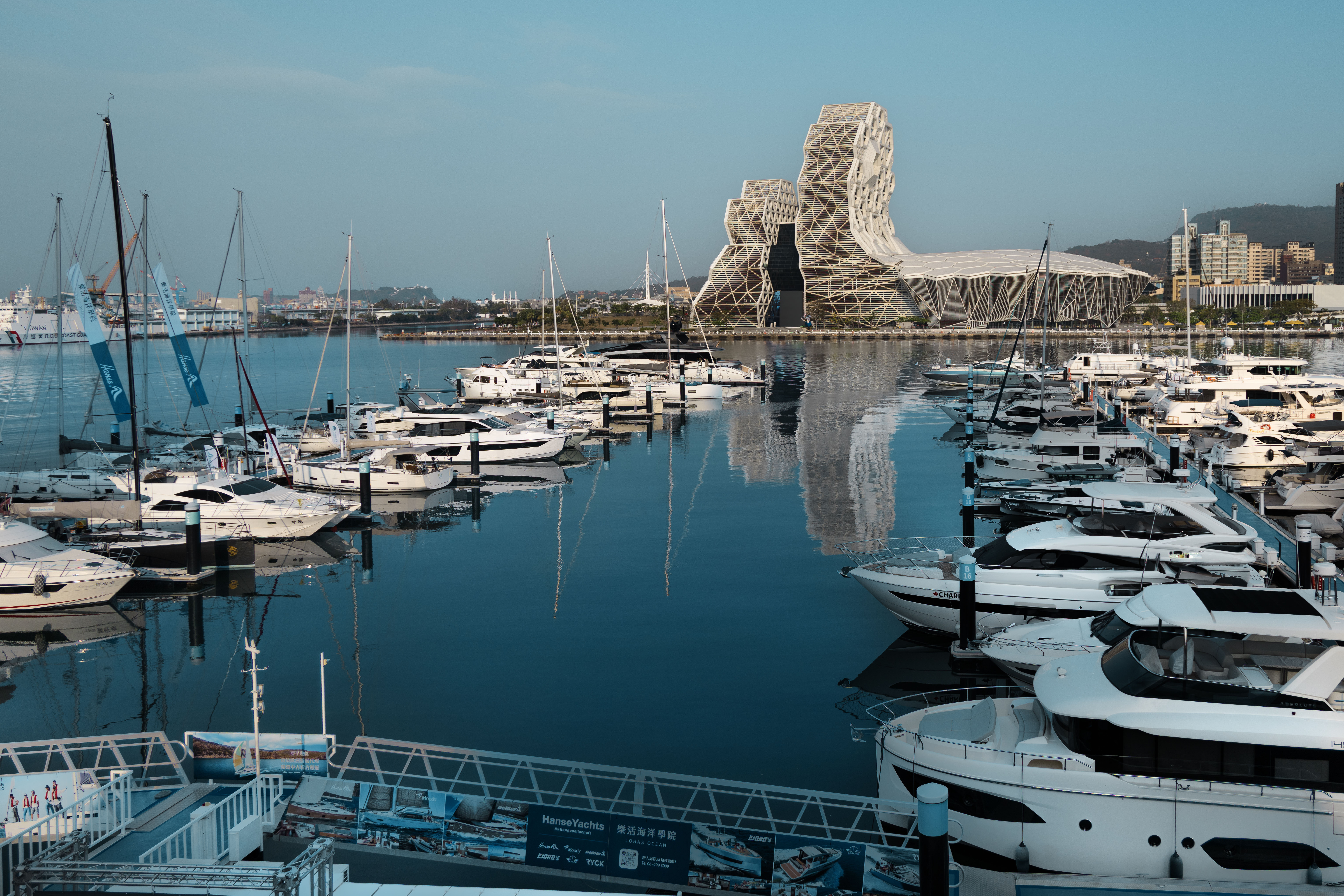 亞果遊艇展高雄開展 集結21品牌25艘豪華船艇