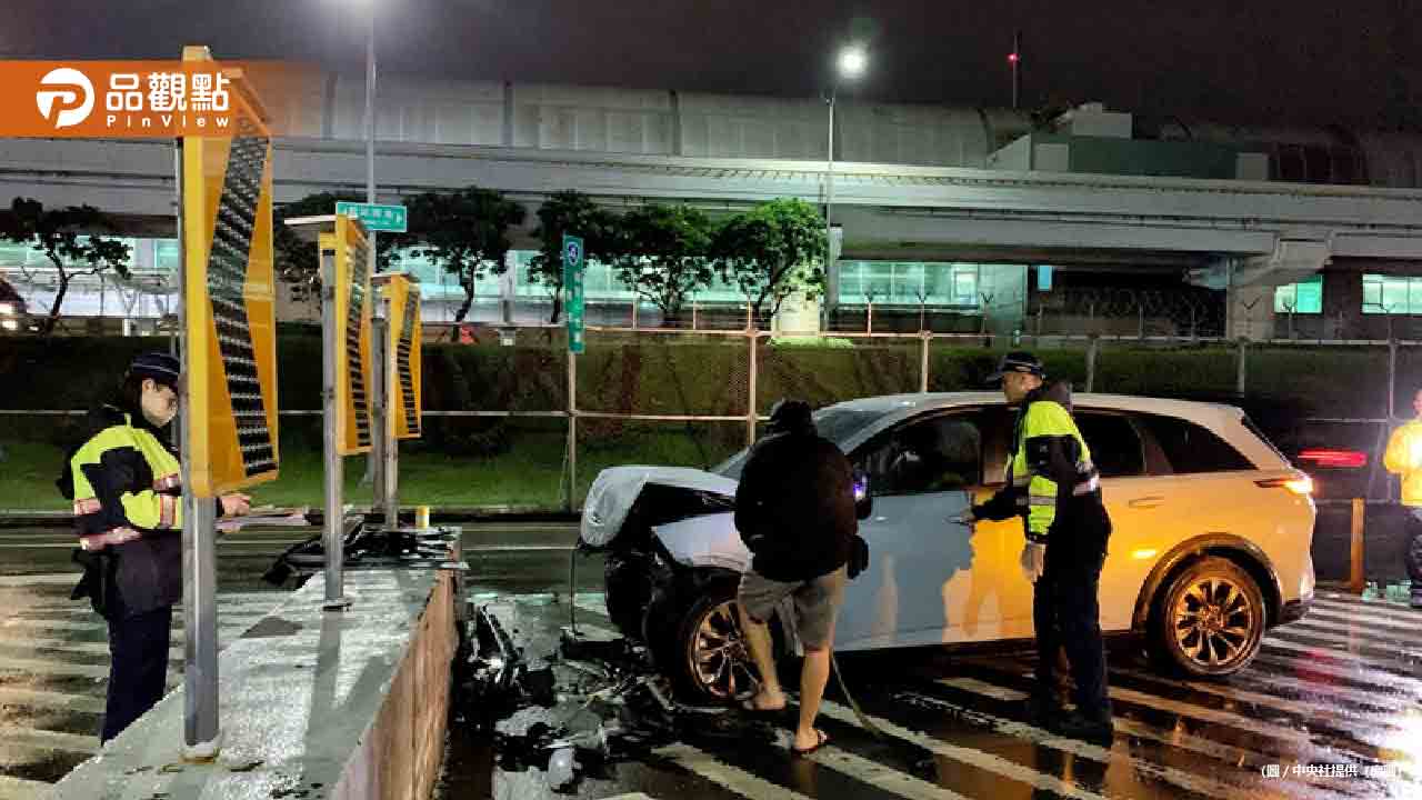 桃園機場驚傳死亡車禍！雨夜失控撞護欄1死1傷